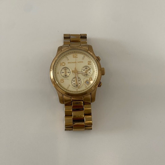 Michael Kors Runway Watch - Gold Tone - Picture 2 of 6